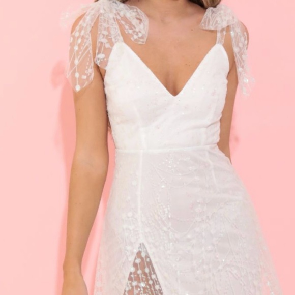 Lucy in the Sky Dresses & Skirts - Lucy in the Sky Cream Flutter Sleeve Sundress XXS - Sold Out in stores !